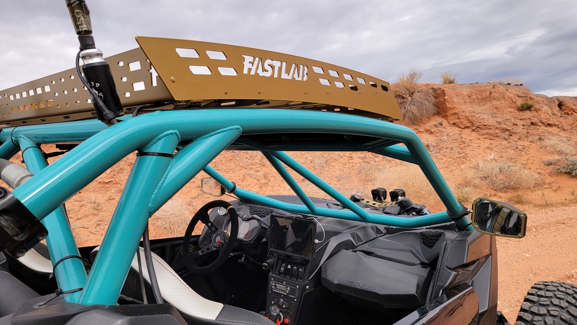 Side profile of Can-Am X3 roof rack radius cage from FASTLAB UTV