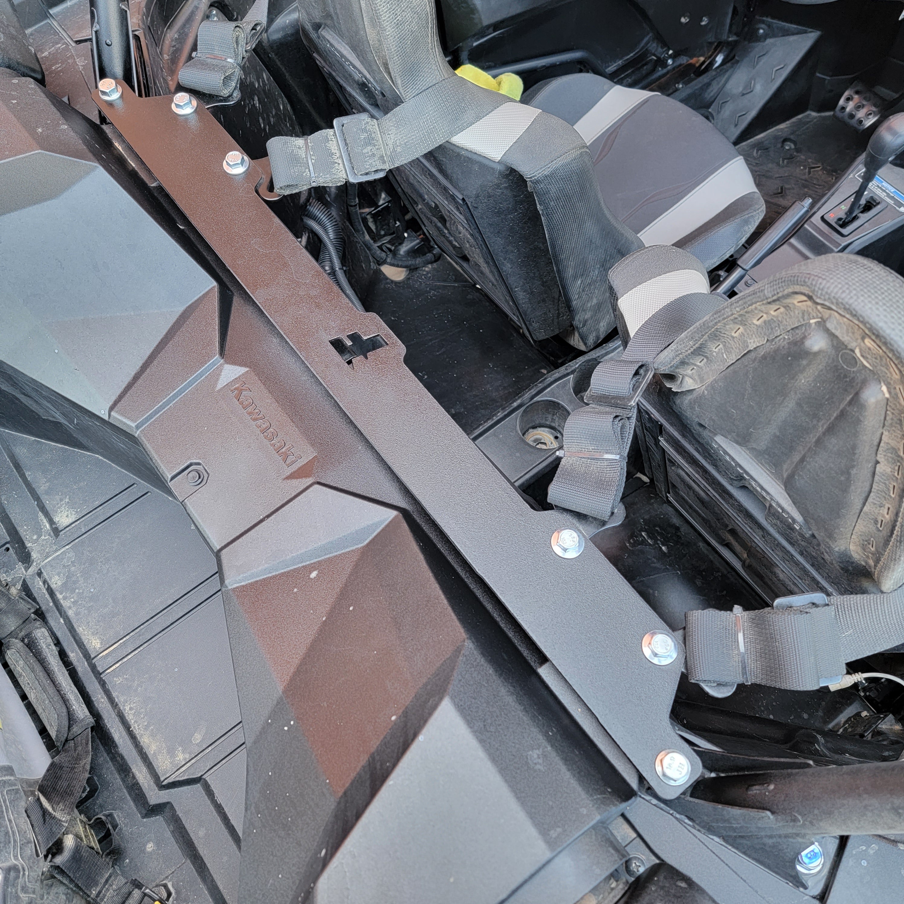mk ページ ⑥⑩⑬ Kawasaki KRX 1000: Shoulder Harness Mounting Kit