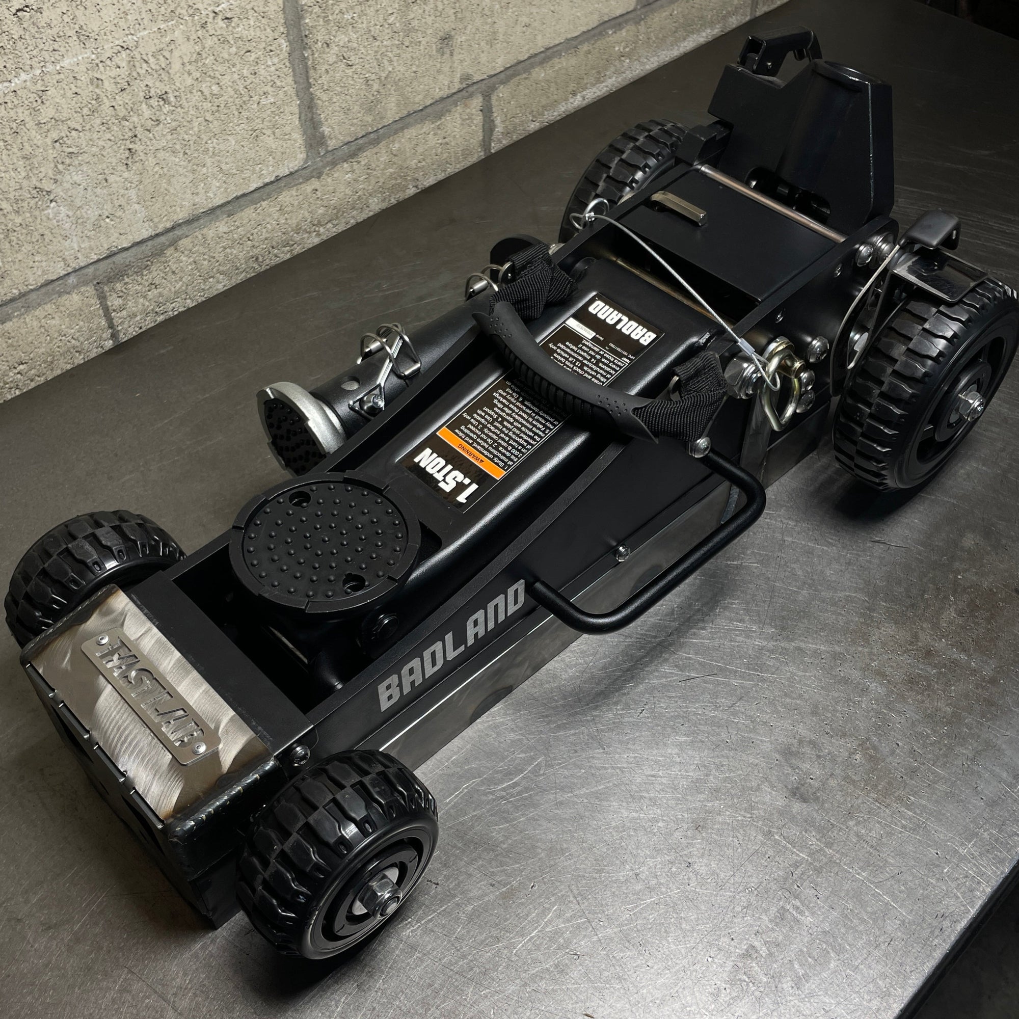 Jack Mount for &#39;Harbor Freight&#39; Badlands 1.5 Ton Offroad Jack